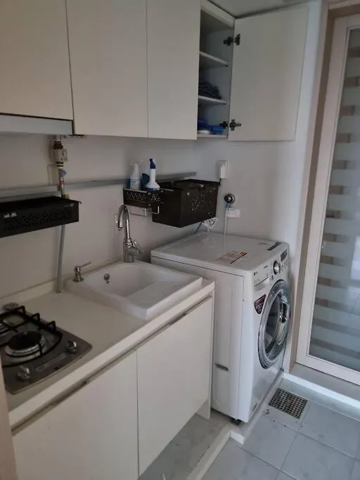 Haedam Stay- Ocean View, High Floor Busan Apartment